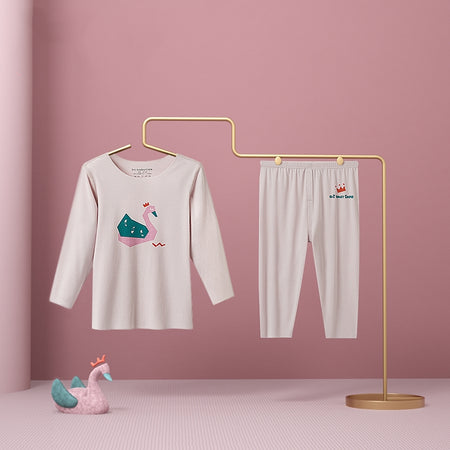 APPAREL & ACCESSORIES